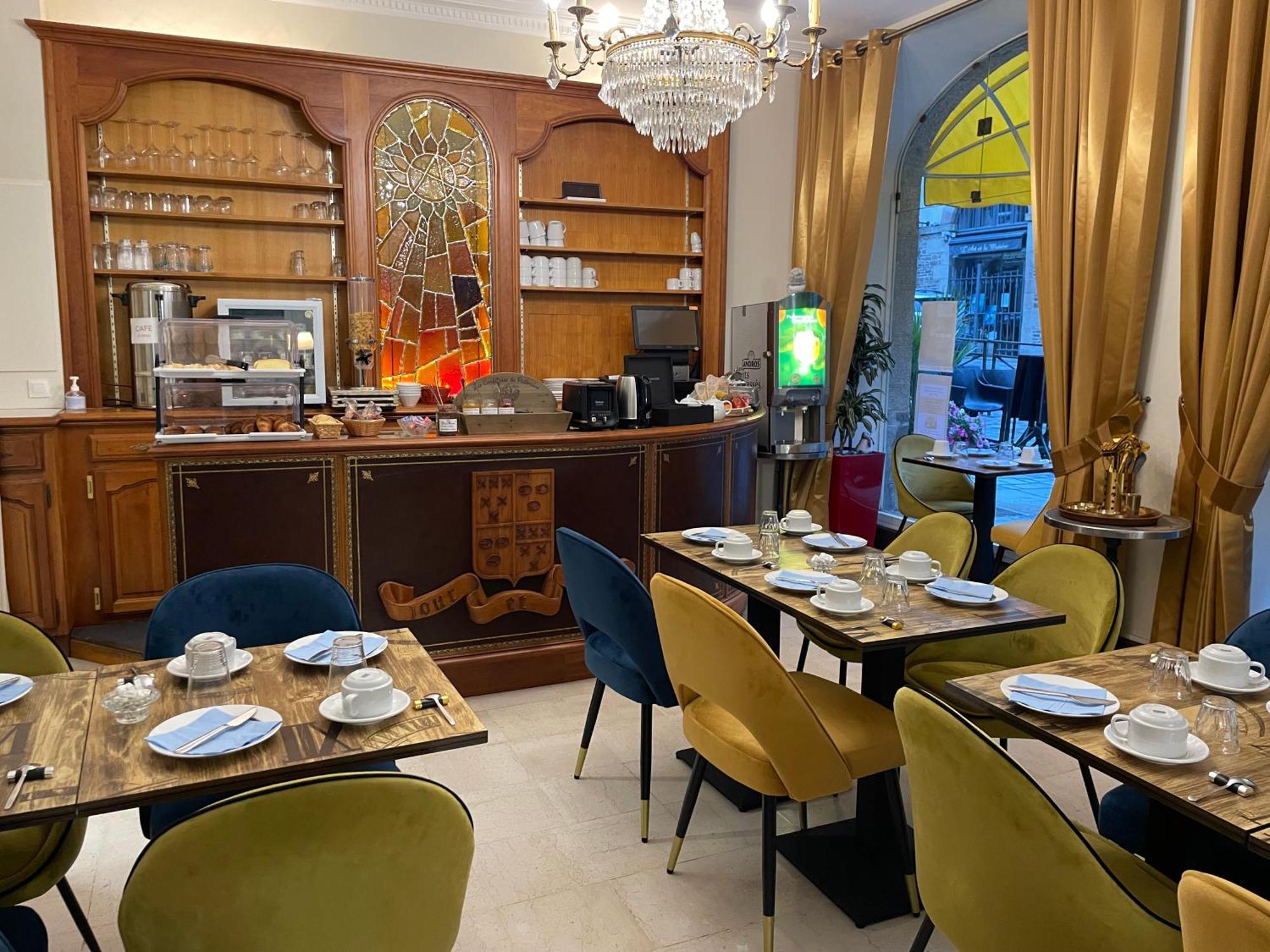 Balzac Hôtel Fougères Extérieur photo