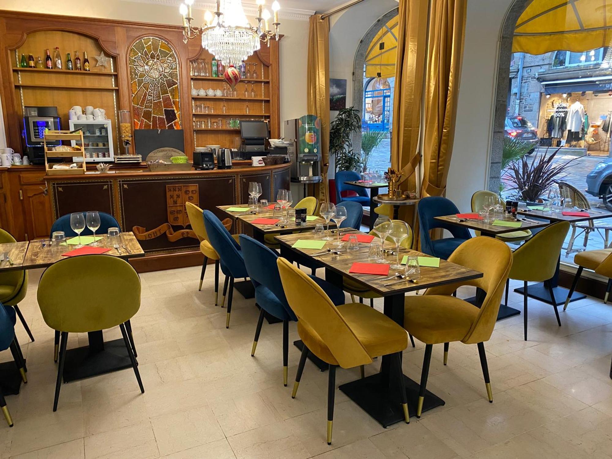 Balzac Hôtel Fougères Extérieur photo